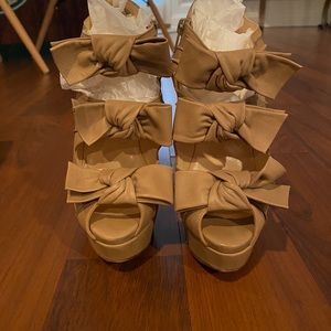 Christian Louboutin Madame Butterfly 150 size 38